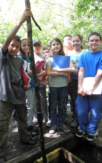 4th graders learnig science at Camp Sloper